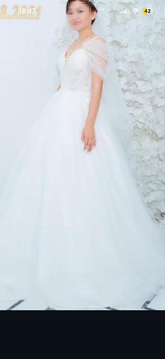 Свадебное платье