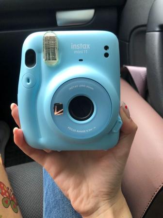 Продаю Fujifilm Instax Mini 11 10 картриджей