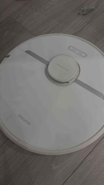 Продам робот-пылесос DREAME D9