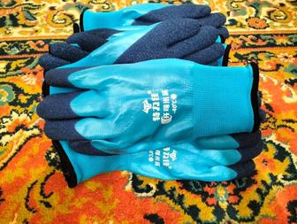 Продам перчатки. Синий за 800. Зелёный за 200. В большом количестве