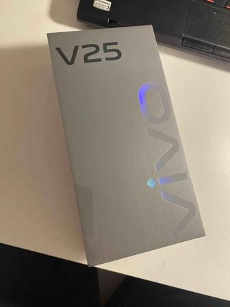 НОВЫЙ Смартфон Vivo V25 5G 8 ГБ/256 ГБ цвет морская волна