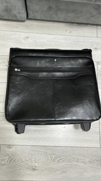 Продам портплед для костюмов