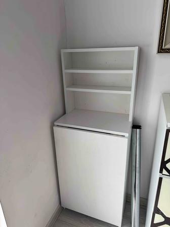 Для маникюра стол