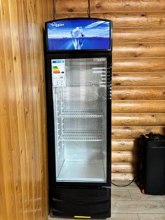 Холодильник витринный