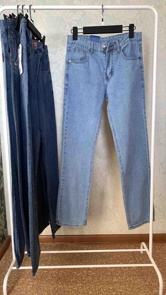 Мужские джинсы