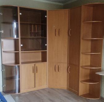 Продам небольшую стенку