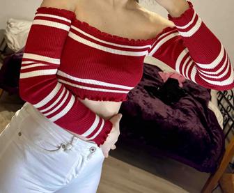 Недорого стильный интересный качественный топ из трикотажа в идеальном сост