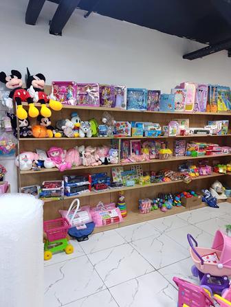 Продаются полки для магазина , имеются железные и МДФ.