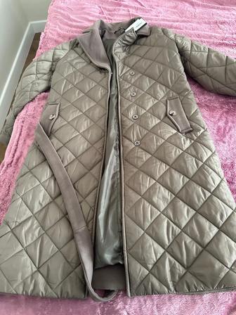 Продам демисезонное пальто