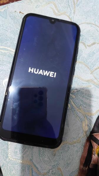 Телефон Huawei 2019 б/у