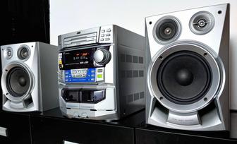 Продам качественный японский музыкальный центр JVC. Колонка, караоке