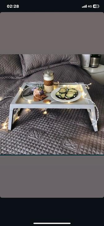 Продается столик для завтрака, работы