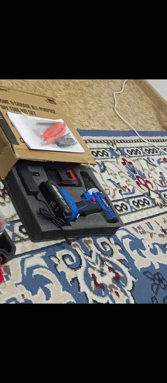 Продам шуруповерт в хорошем состоянии не использованый цена 50000 самовывоз