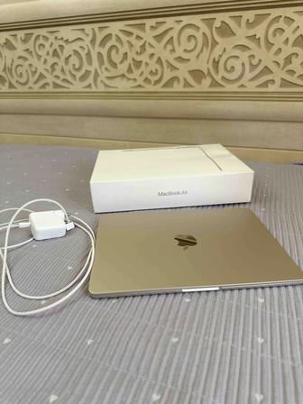 Продам Makbook Air , M4 , 16GB, 256 GB . Новая !!!