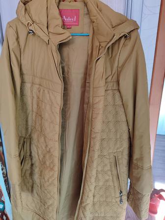 Продам куртку весна осень