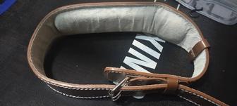 Ремень для занятий тяжелой атлетике