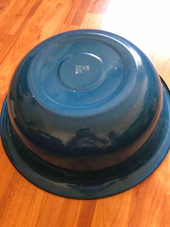 Продам новый советский эмалированный таз