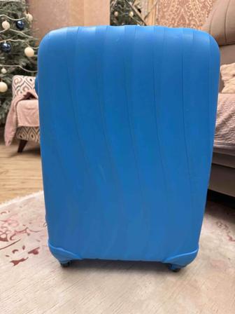 Продам чемодан