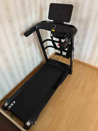 Беговая дорожка цена новой 215к продаю ровно за полцены Макс скорость 14км