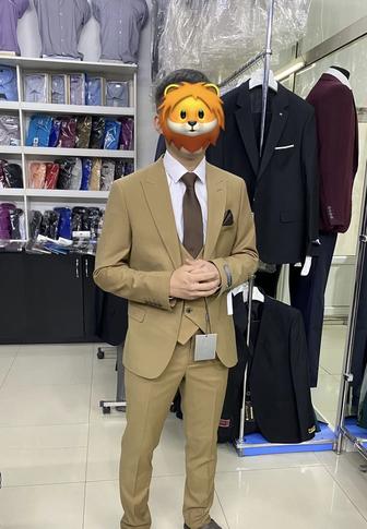 Костюм