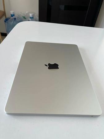 MacBook Air M2 (13) 2022 Идеальное состояние