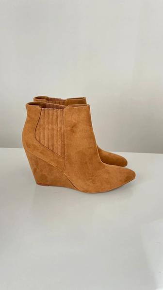 Сапожки , Stradivarius