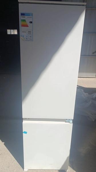 Встраиваемый холодильник Grand GHBI-249WDFI (брак)