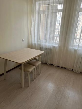 Стол и стулья 4шт