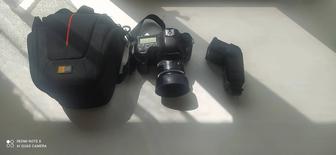 Фотоаппарат и вспышка 
Canon EOS 6D, 20Мpix. Два объектива.