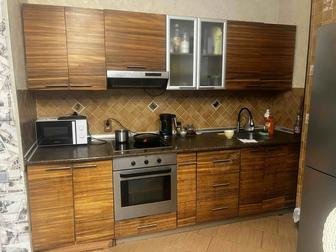 Продам кухню с техникой ( посудомойка, духовка, вытяжка и варочная )