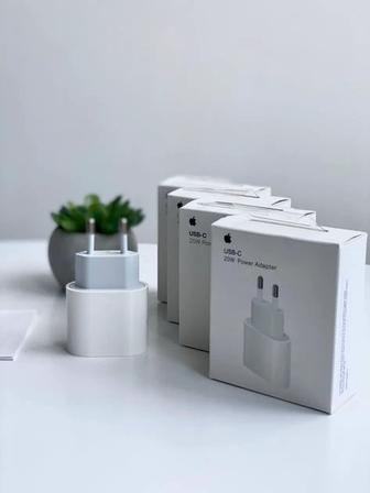 Оригинальный адаптер питания Apple USB-C 20W (с QR-кодом)