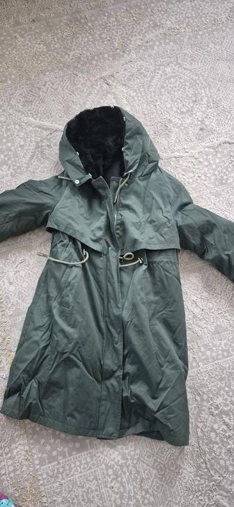 Парка (куртка) в отличном состоянии