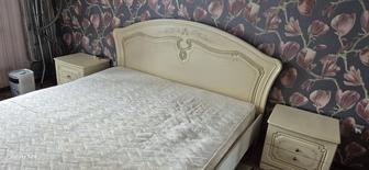 Продам спальный гарнитур