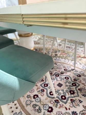 Продам стол и стулья