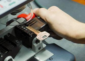 Изготовление ключей и домофонных чипов