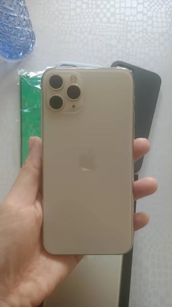 Продам Iphone 11 Pro. Объем аккумулятора 75%. Зарядку держит хорошо