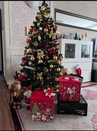 Продам елку с игрушками