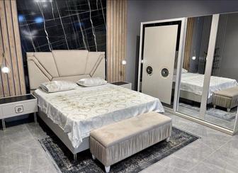 Спальный гарнитур с кроватью и матрасом