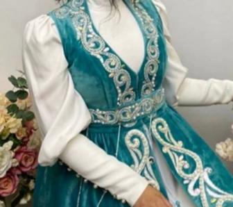 Платье белое длинное