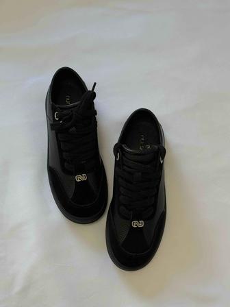 Женские кожаные кроссовки люкс качества