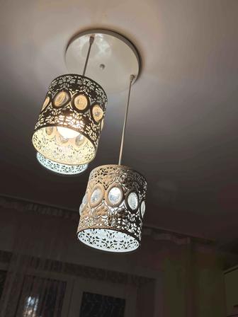 Продам Люстру