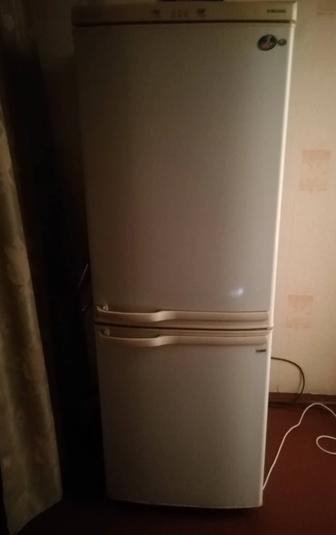Продам холодильник Samsung