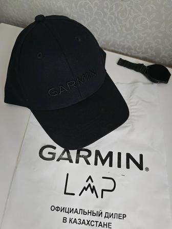 Кепка черная Garmin