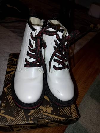 Куртка серебристая