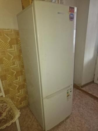 Холодильник рабочий