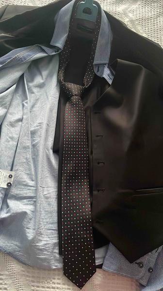 Продам костюм