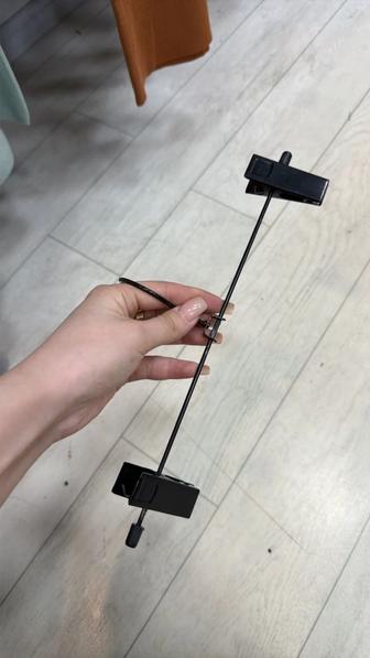 Продам вешалки железные черные