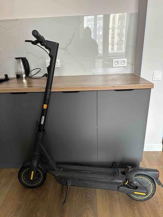 Электросамокат NINEBOT G2