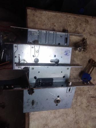 Замена, ремонт, регулировка замков.