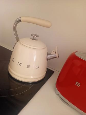 Smeg чайник